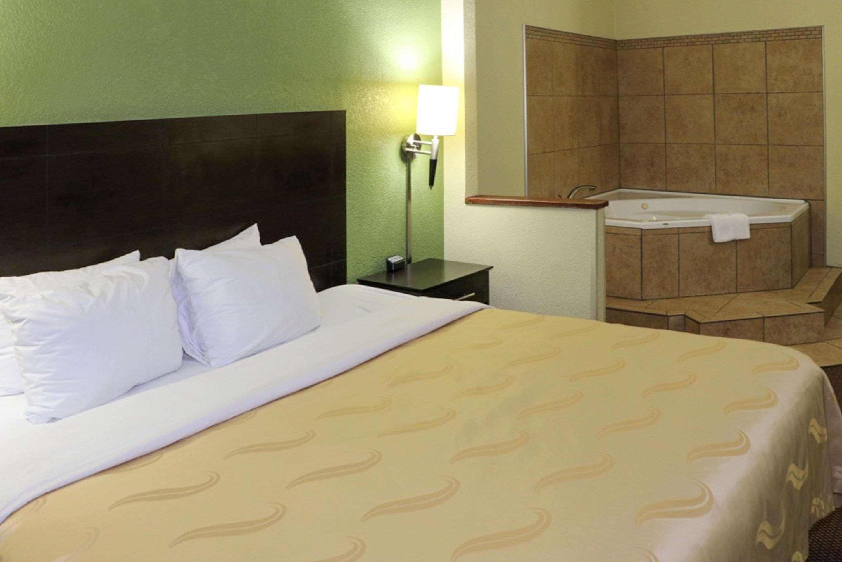 Quality Inn East Evansville Eksteriør billede